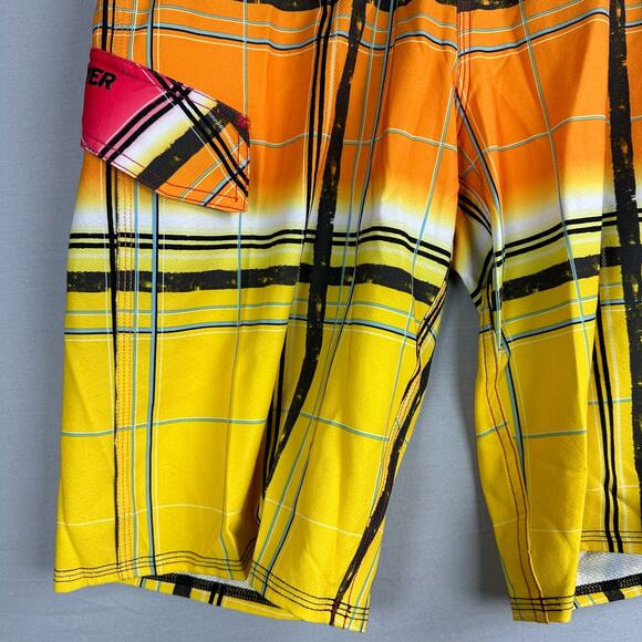 Quiksilver Men’s 30 Cypher Wonderland Board Shorts Stretch Cargo Plaid - Picture 5 of 10